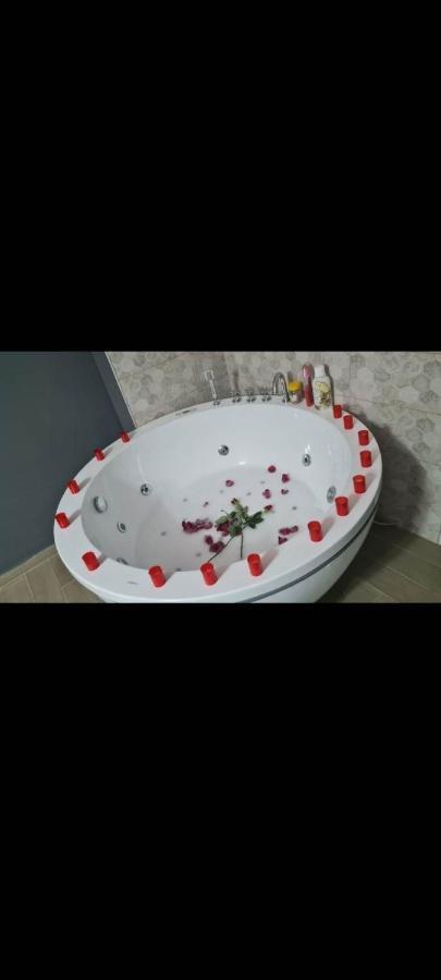 Apartmani 2 Ss Охрид Екстериор снимка